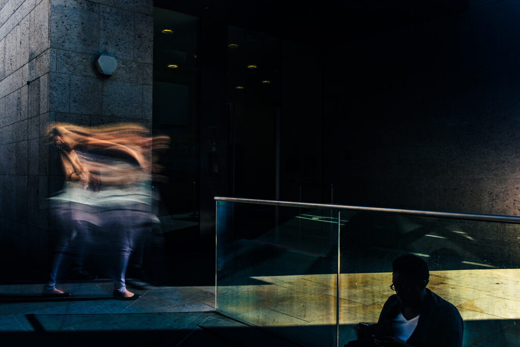 Slow shutter street photography with Damien Demolder